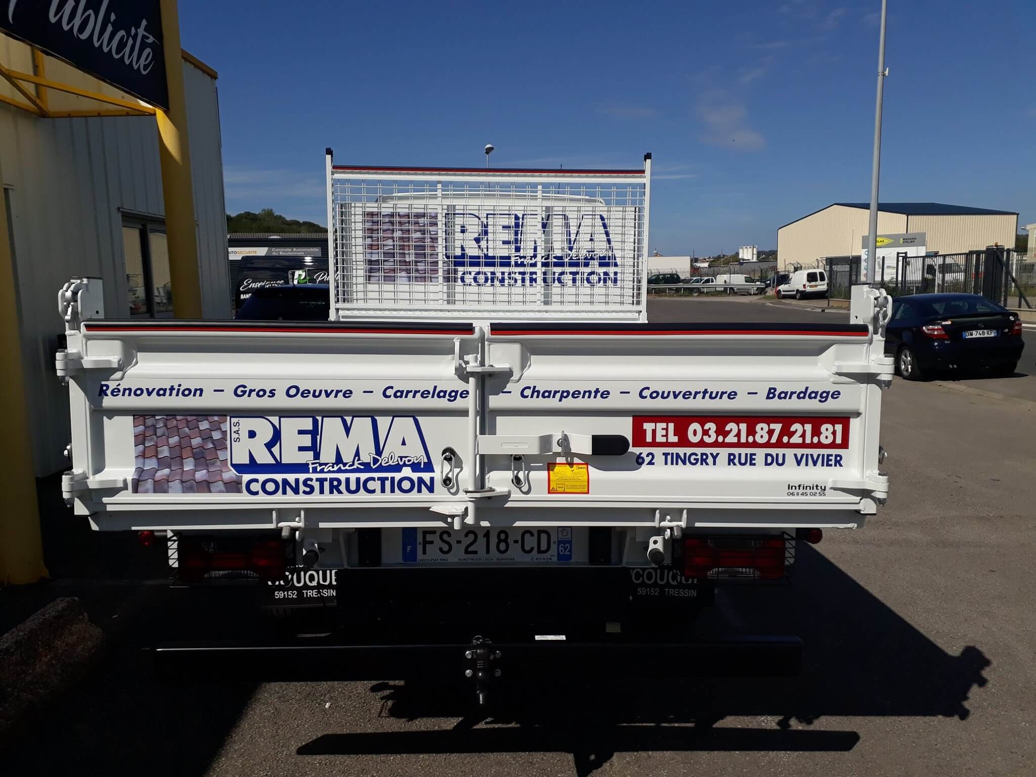 Véhicule REMA Construction